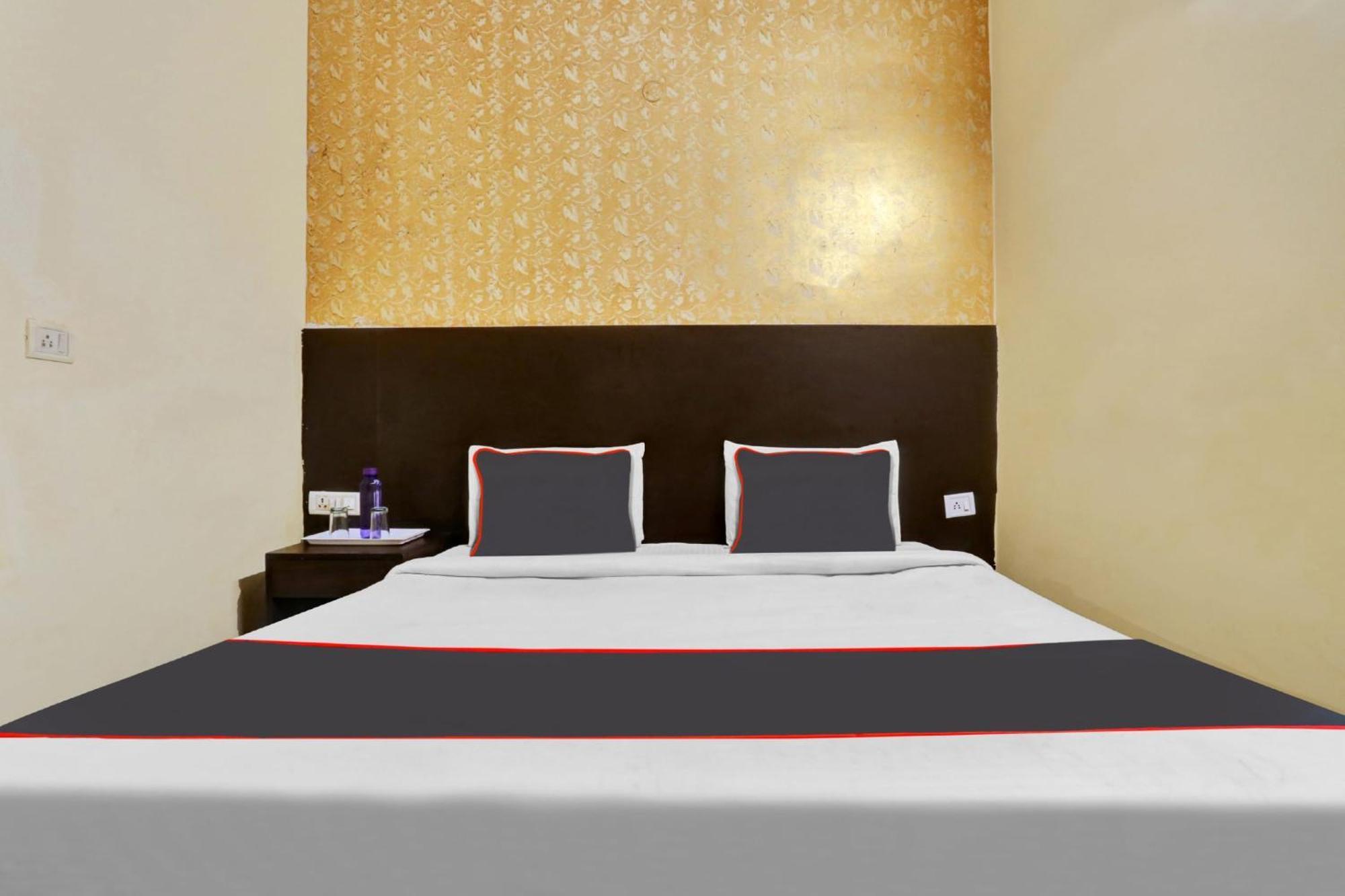 Hotel Platinum Sqs Key Gurgáon Kültér fotó